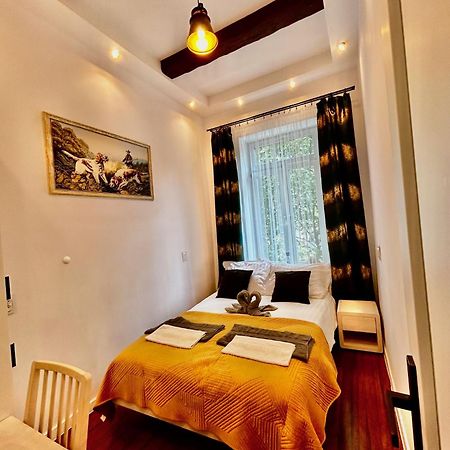 Old Cracow Apartment Krakow Ngoại thất bức ảnh