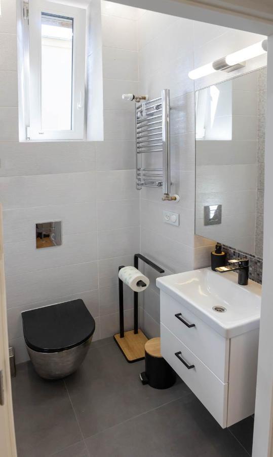 Old Cracow Apartment Krakow Ngoại thất bức ảnh